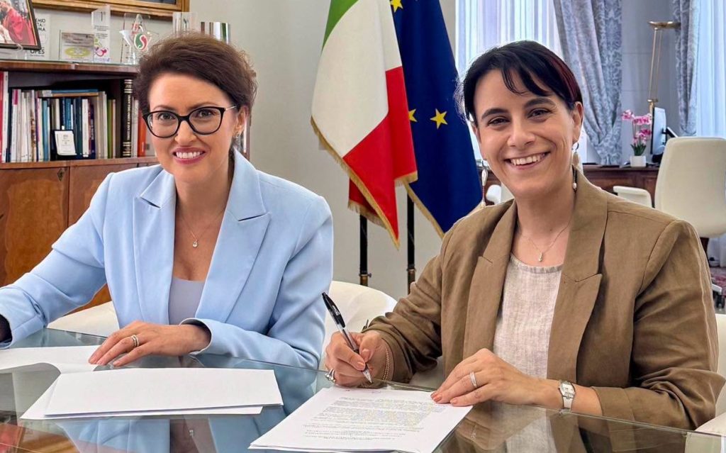 Il viceministro Bellucci e la presidente Cesvi